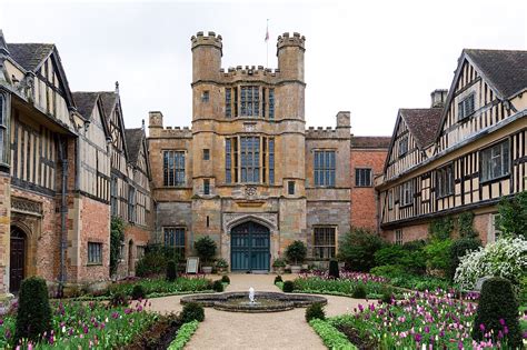 tudors architecture